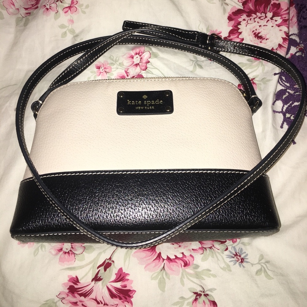 Unique KATE SPADE purse, perfect condition!!